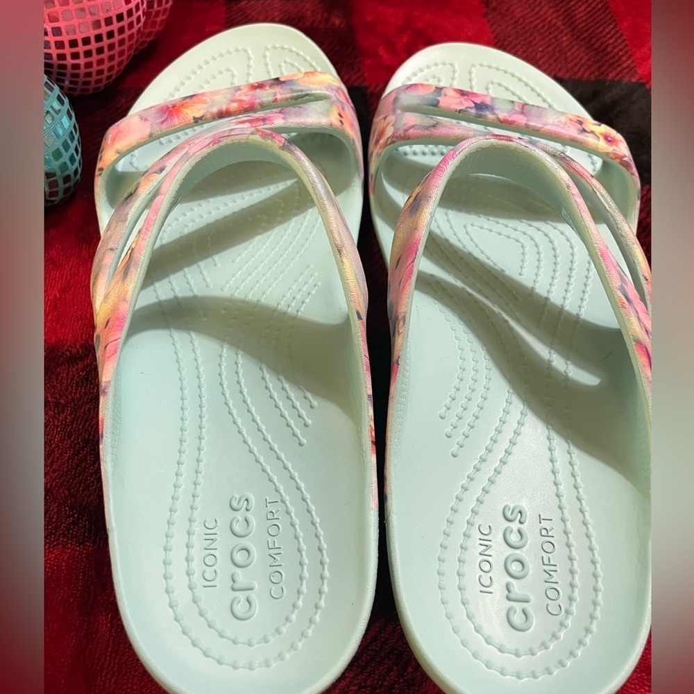 Crocs Women Multicoloured Printed Kadee II Dream Slip-On, Size 11 - Picture 8 of 16